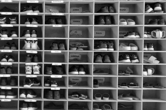 
					Koleksi Sepatu Berantakan? Ini Solusi Penyimpanan yang Tepat